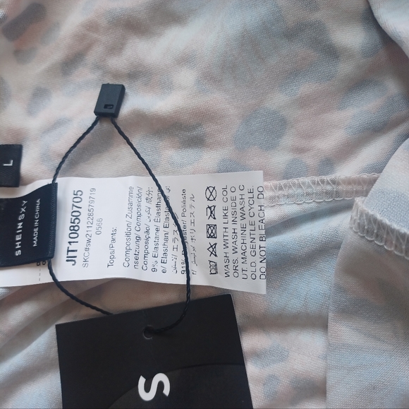 Shein Leopard & Butterfly Print Crop Tube Top & Biker Shorts - Picture 4 of 6